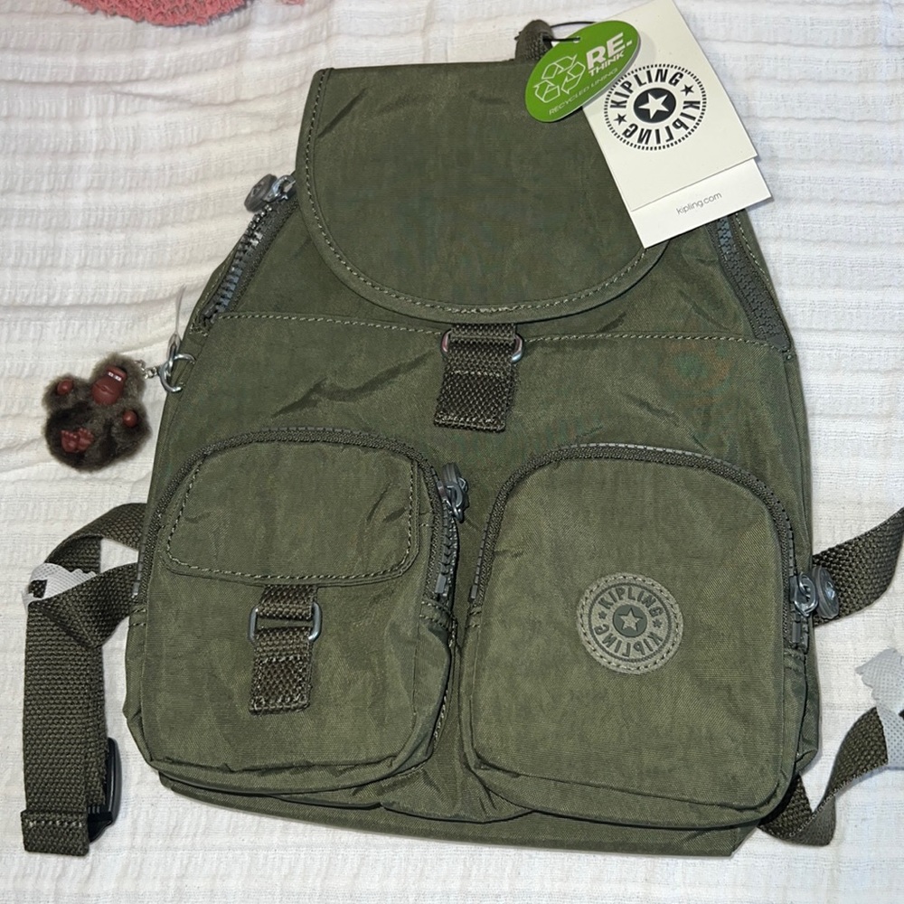 Kipling small backpack NWT💚